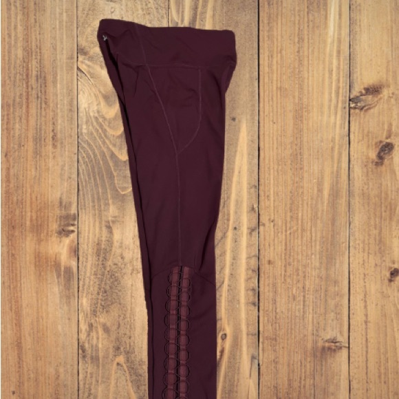 Women’s JoyLab leggings maroon size small - Picture 3 of 5